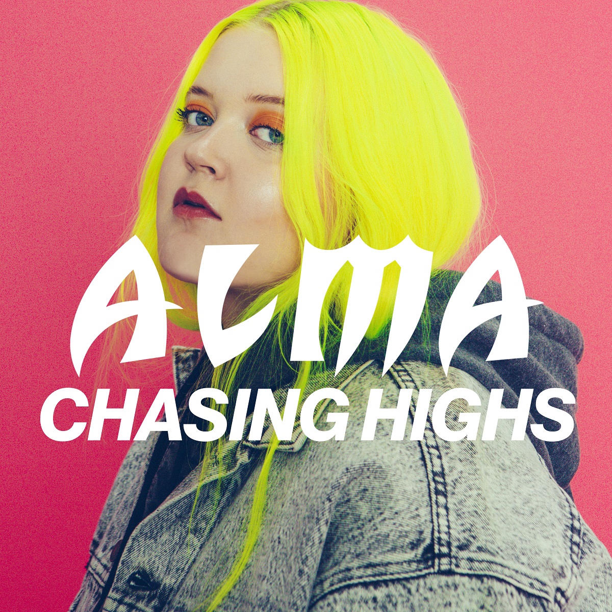 Wschodząca sensacja pop Alma prezentuje nowy singiel Chasing Highs!