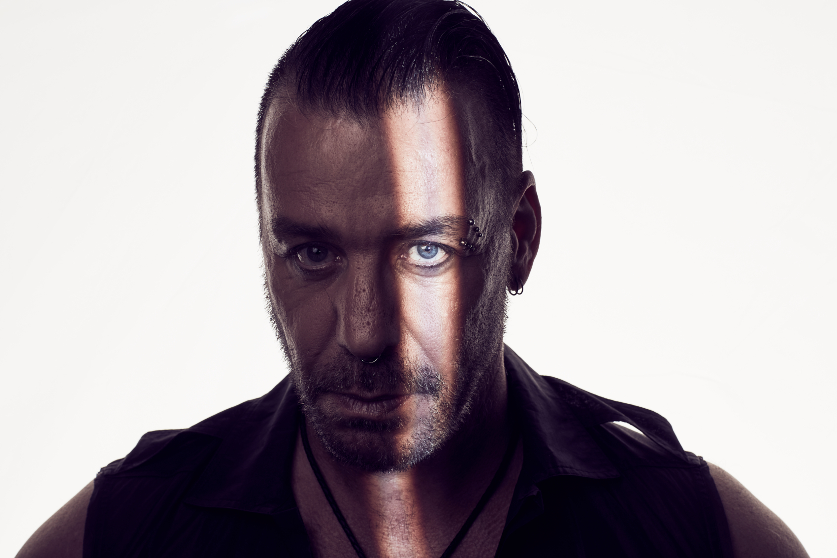 Lindemann zapowiada nowy album utworem „Steh Auf”