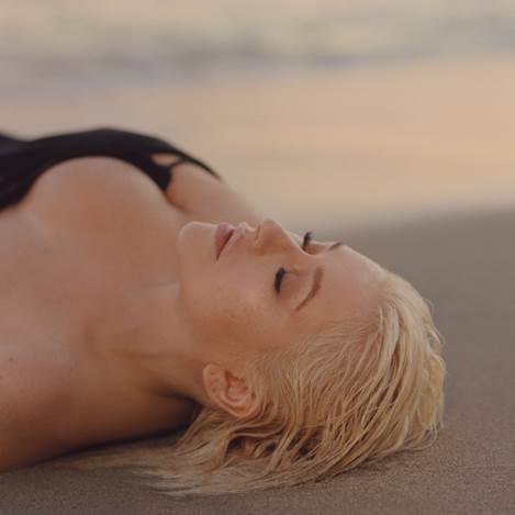 Christina Aguilera ujawnia drugi utwór z albumu Liberation. Posłuchaj Twice 