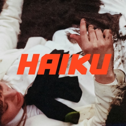 Iwona Skv zapowiada pierwszy solowy album singlem Haiku