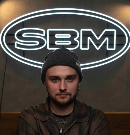Filip Pobocha przechodzi z Warner Music Poland do SBM Label